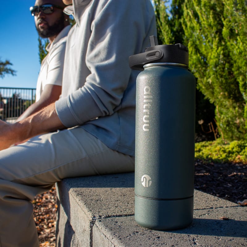 32 oz Vacuum Insulated Water Bottle